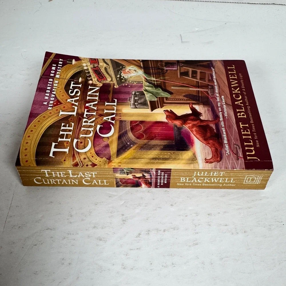 The Last Curtain‎ Call Juliet Blackwell 2020 1st Ed Haunted Home Mystery Berkley
